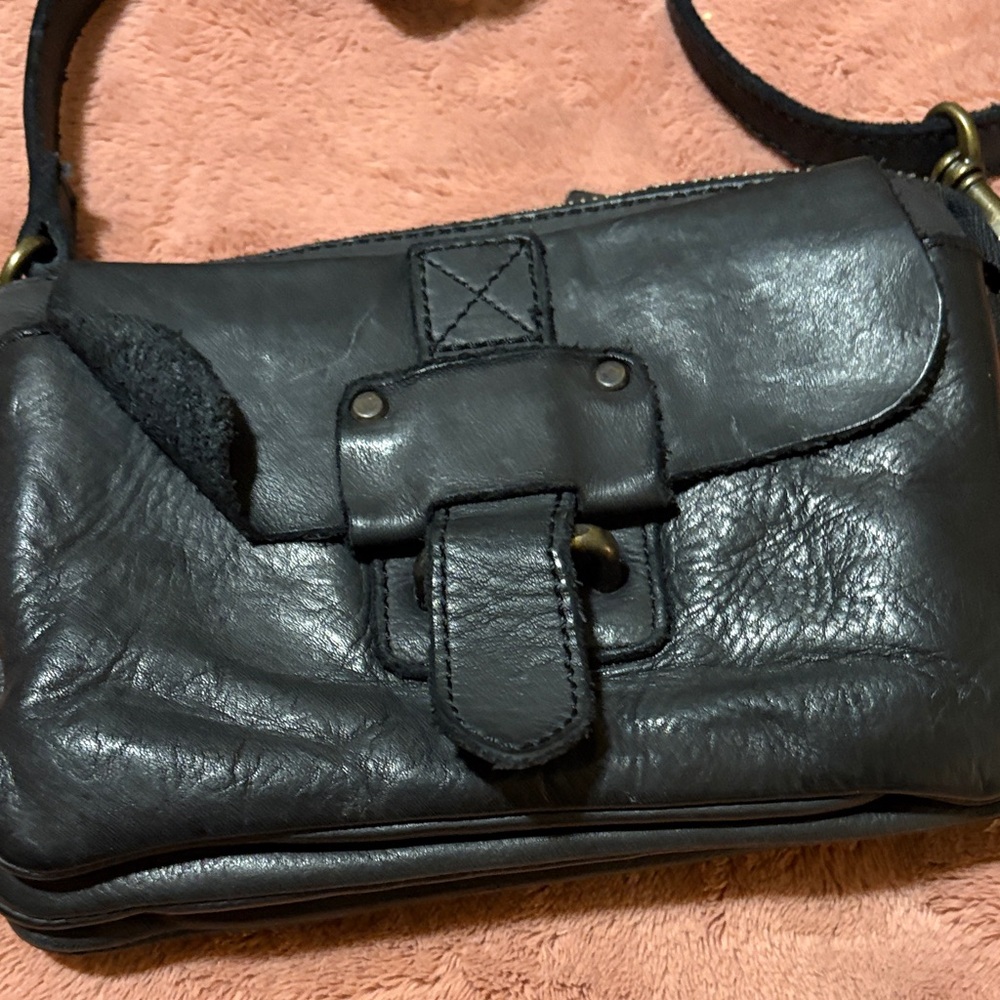 Harbor black crossbody bag